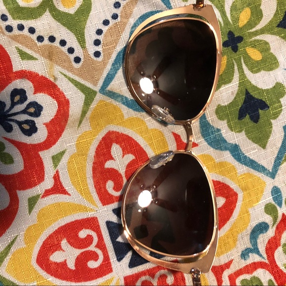 Nanette Lepore | White/Gold Cat Eye Sunglasses - Picture 5 of 6